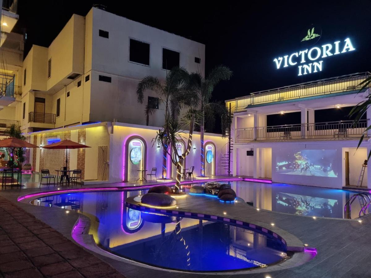 Victoria Inn Manado Buitenkant foto
